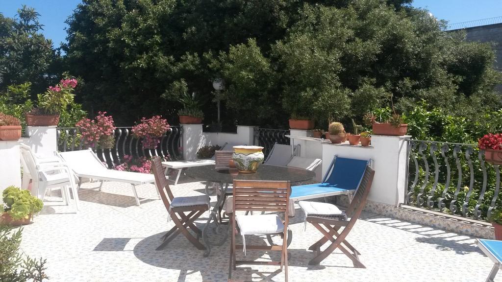 Piccolo Tirreno Hotel Residence Procida Exterior photo