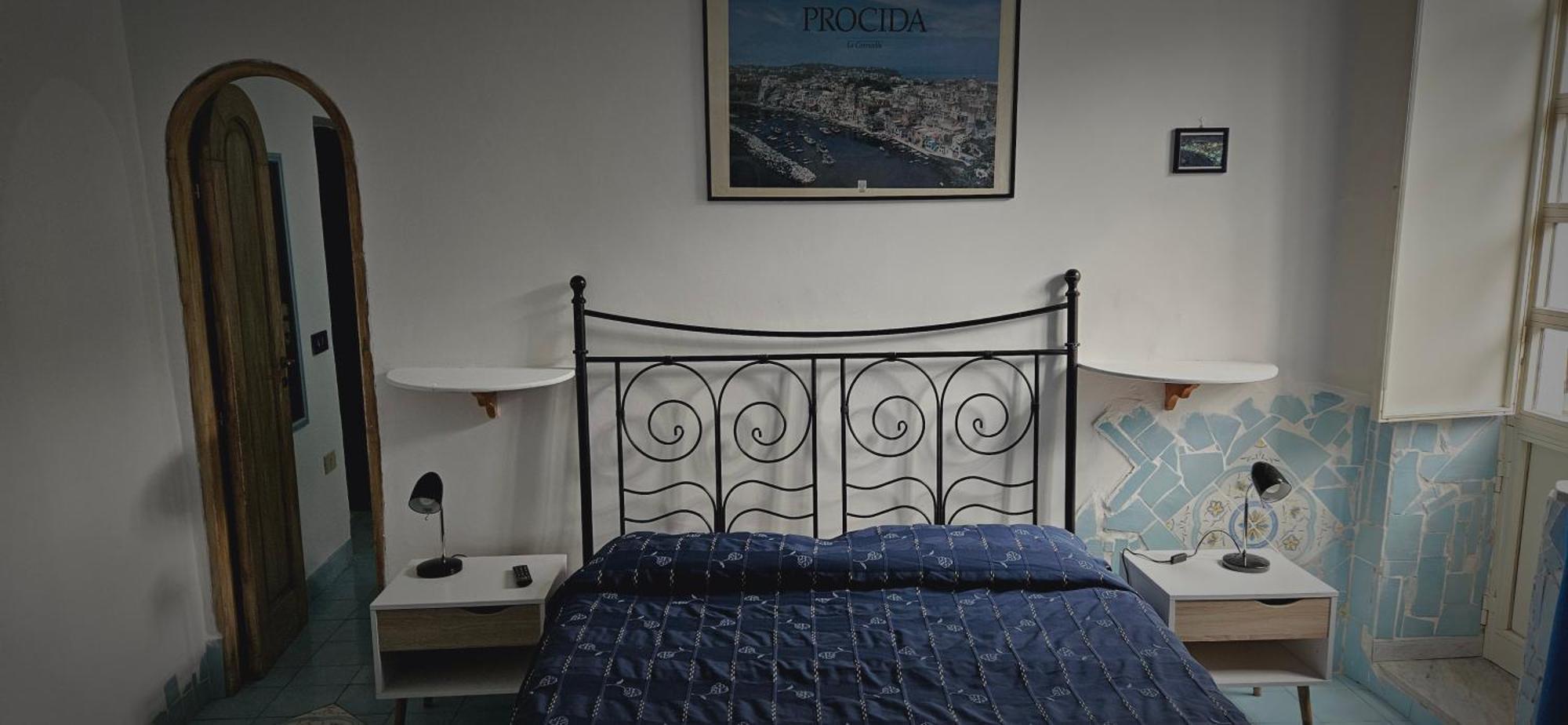 Piccolo Tirreno Hotel Residence Procida Exterior photo