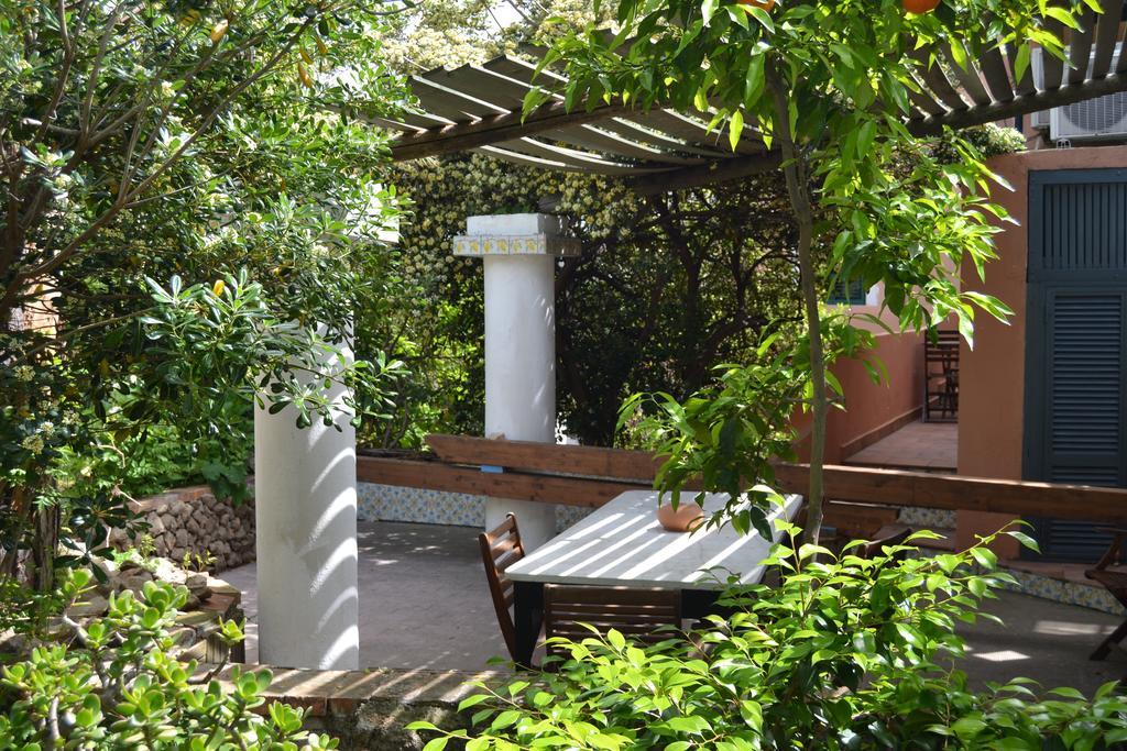 Piccolo Tirreno Hotel Residence Procida Exterior photo