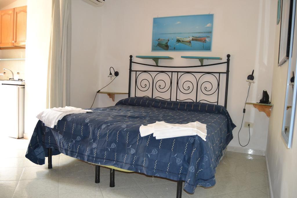 Piccolo Tirreno Hotel Residence Procida Room photo