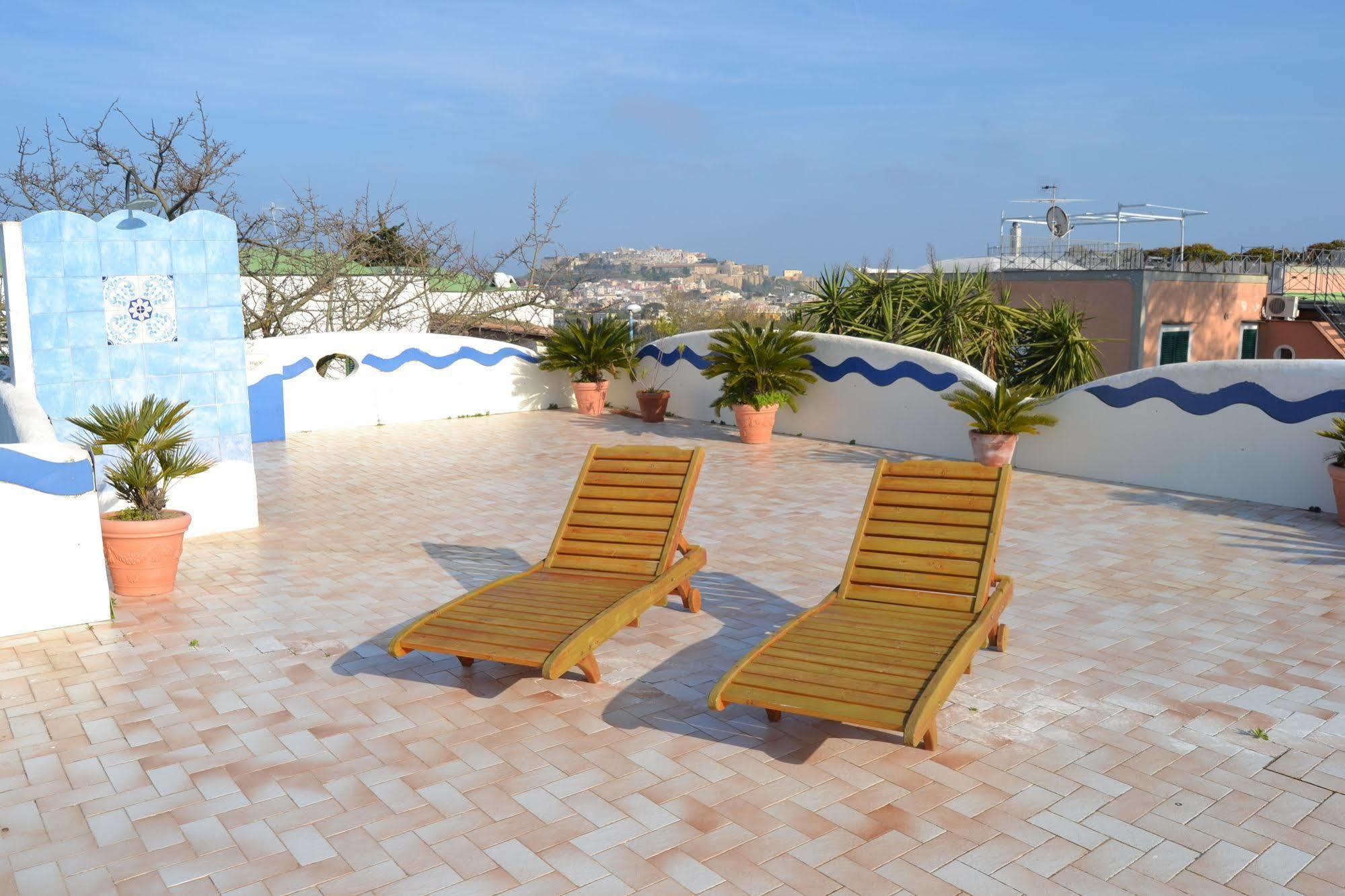 Piccolo Tirreno Hotel Residence Procida Exterior photo